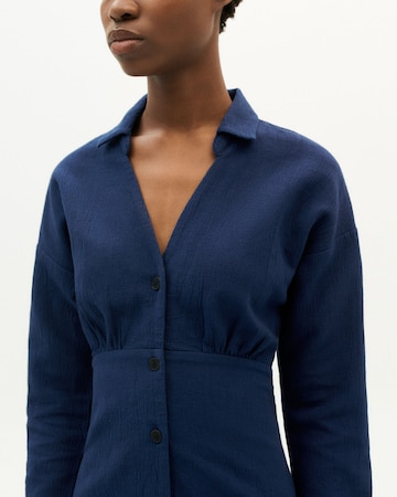 Robe-chemise 'Pina' Thinking MU en bleu