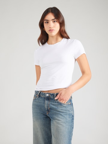 Abercrombie & FitchMajica - bijela boja: prednji dio