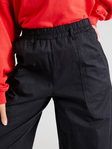 Effilé Pantalon 'Kalis' mazine en noir