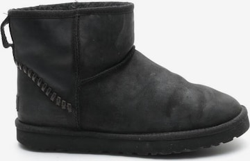 UGG Stiefeletten 43 in Schwarz: predná strana