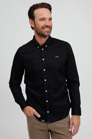 FQ1924 - Regular Fit Camisa 'Halvar' em preto: frente