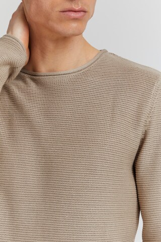 !Solid Sweater in Brown