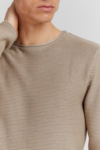 !Solid Strickpullover in Braun