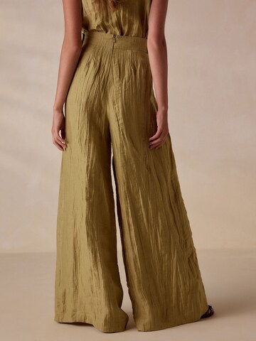 Wide leg Pantaloni con pieghe 'N. Premium' di Next in verde