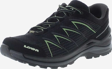 LOWA Flats 'Ferrox Pro' in Black: front