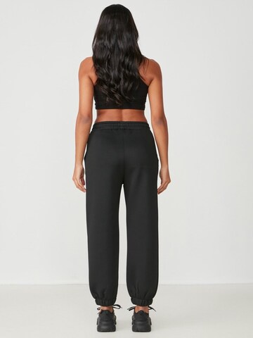 C&City Tapered Pants in Black