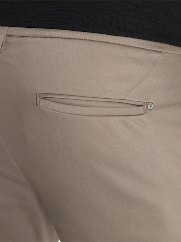 Tapered Pantaloni chino 'Cylas tapered fit chino' di CAST IRON in marrone