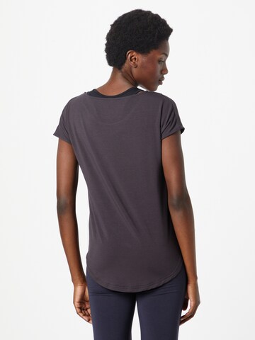 CURARE Yogawear Функционална тениска в сиво