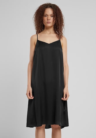 Urban Classics Negligee in Black: front