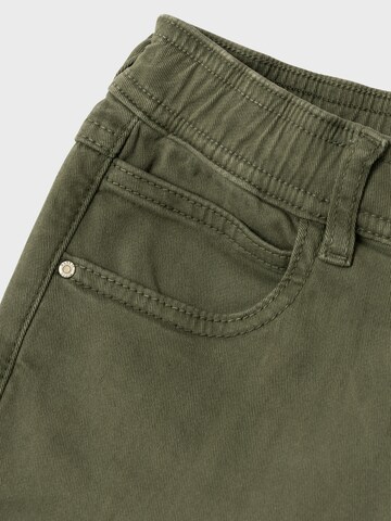 NAME IT Regular Broek 'NKMSILAS' in Groen