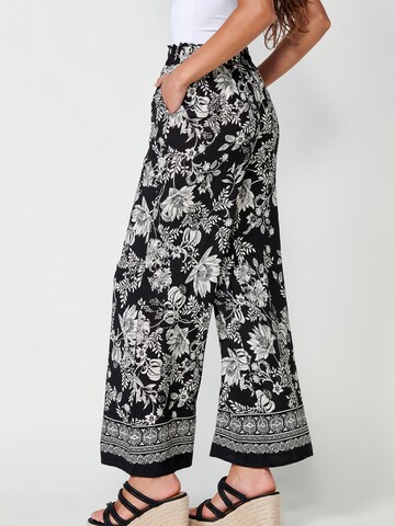 KOROSHI Regular Trousers in Black