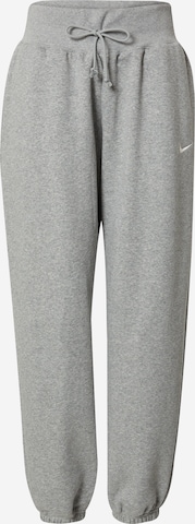 Nike Sportswear - Pantalón 'Phoenix Fleece' en gris: frente