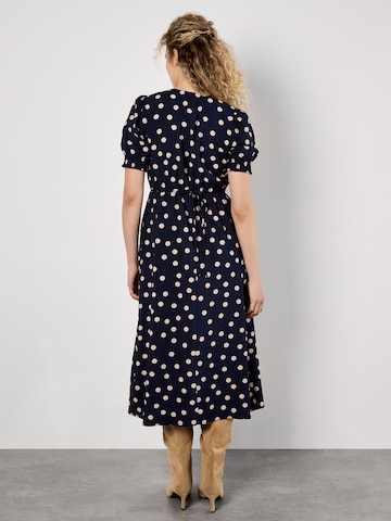 Robe ' ' Apricot en bleu