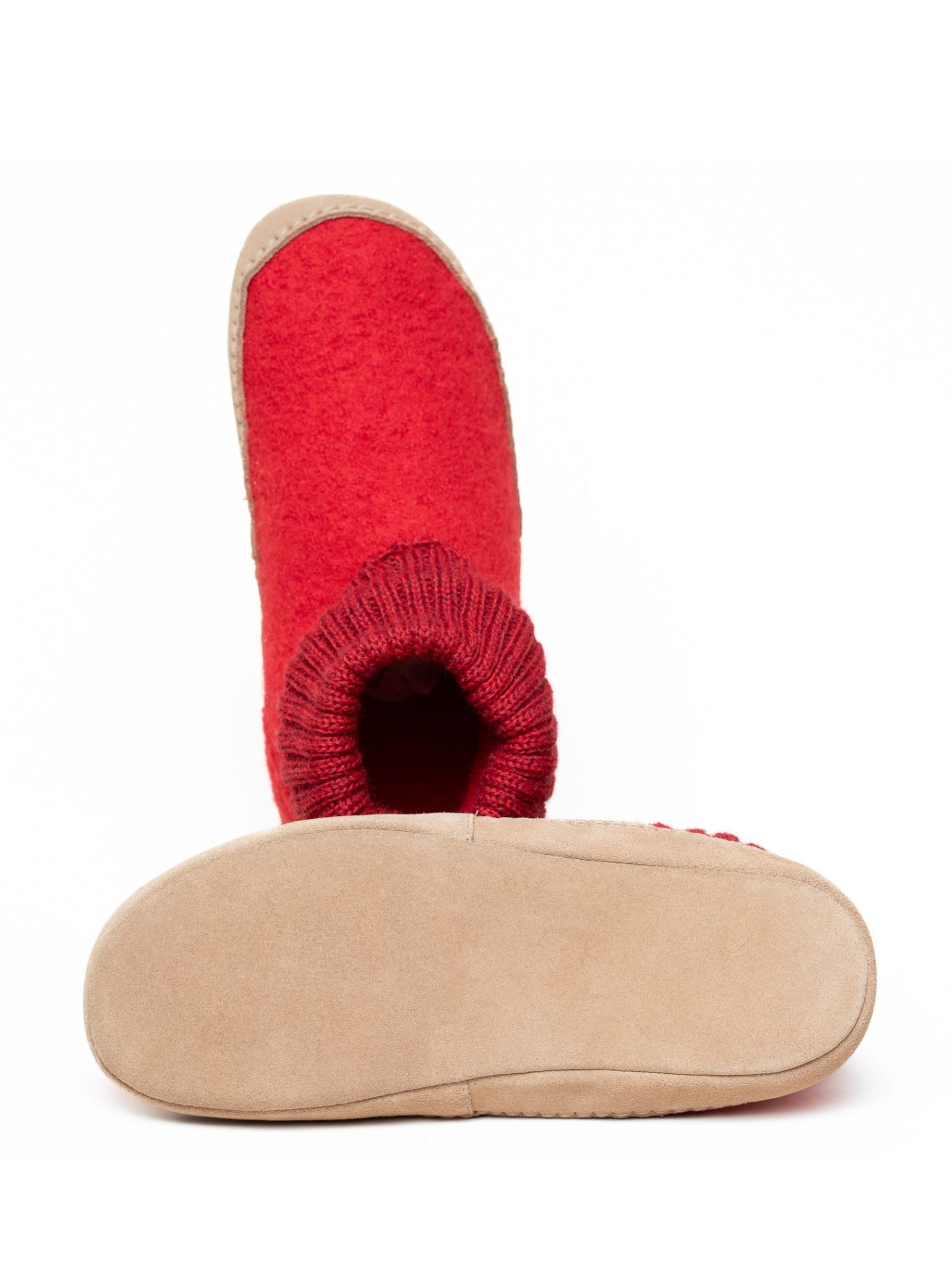 Gottstein Slippers 'Hüttenschuhe Dakota' in Red