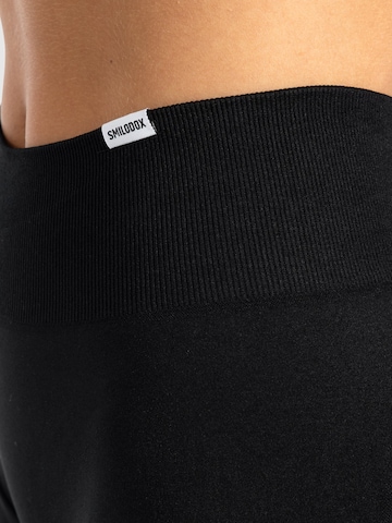 Smilodox Slimfit Sporthose in Schwarz
