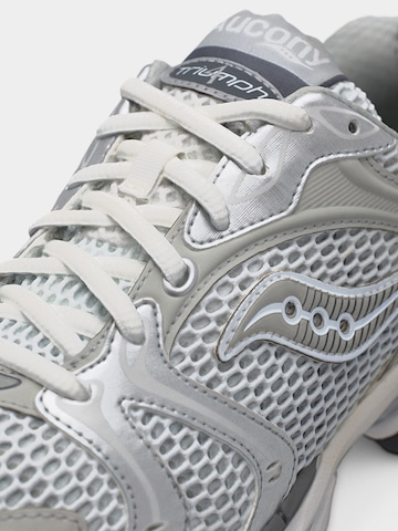 Sneaker bassa 'PROGRID TRIUMPH 4' di saucony in bianco