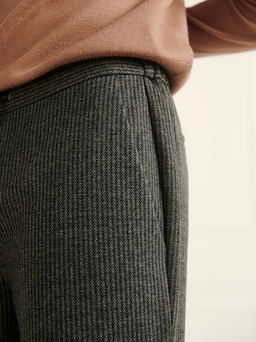 regular Pantaloni di Guido Maria Kretschmer Men in grigio