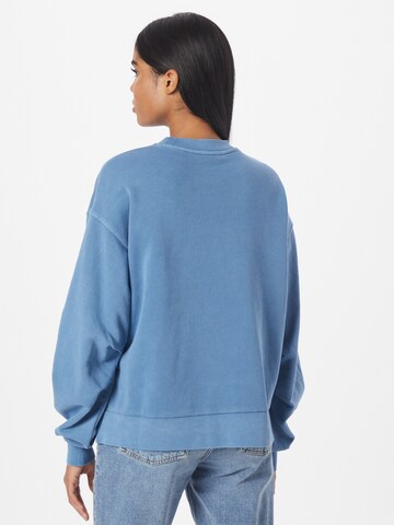 KnowledgeCotton Apparel Sweatshirt 'NUANCE BY NATURE'  (GOTS) in Blau