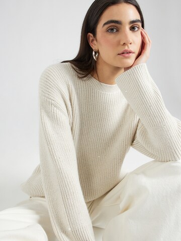 GAP Sweater in Beige