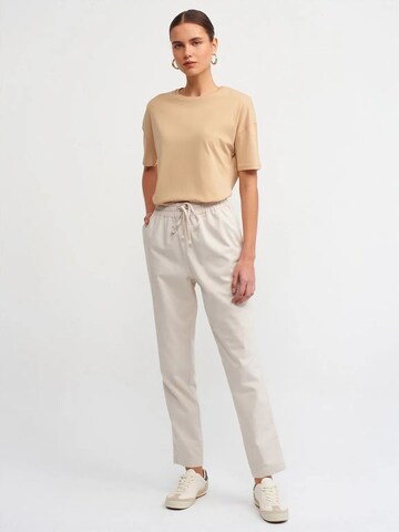 Dilvin T-Shirts in Beige