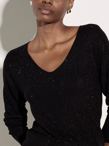 Apricot Trui ' Feiner Pullover ' in Zwart