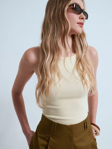 Dilvin Top in Yellow: front