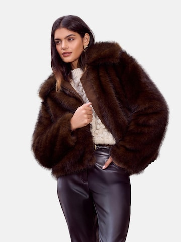 Friends Like These Mantel in Braun: Vorderseite