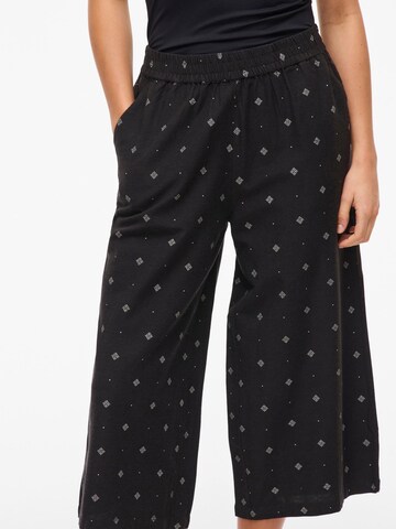 Wide leg Pantaloni di VILA in nero