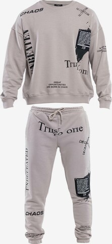 Tom Barron Sweatsuit in Grey: front