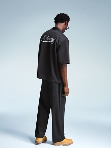 Bershka Comfort fit Button Up Shirt in Black