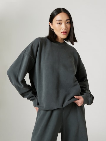 RÆRE by Lorena Rae Sweatshirt 'Kate' in Grau: predná strana