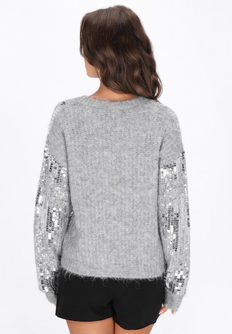 faina Pullover in Grau