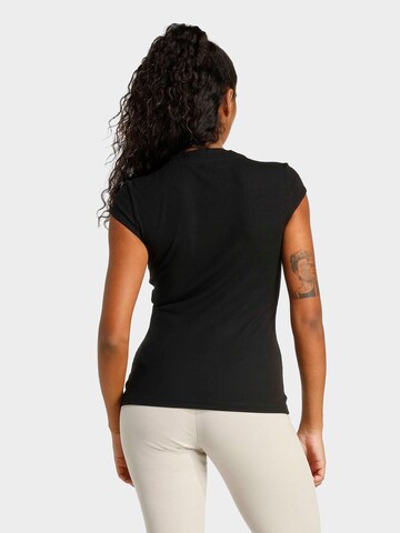ADIDAS SPORTSWEAR Λειτουργικό μπλουζάκι σε μαύρο