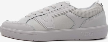 Baskets basses 'Ua Lowland Cc Sports' VANS en blanc