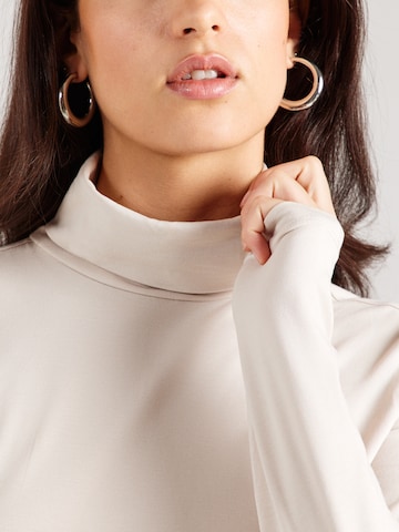 ruda ABOUT YOU Marškinėliai 'Martha'