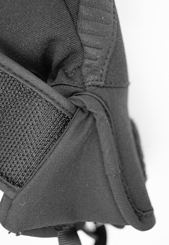 REUSCH Sports gloves 'Venom' in Black