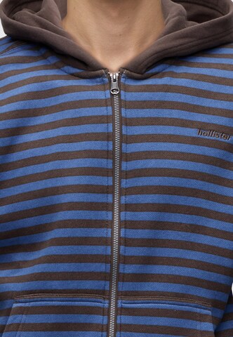 HOLLISTER Sweatjacke in Braun