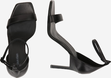 Calvin Klein - Sandalias con hebilla en negro