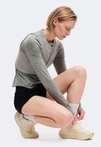 NIKE Sportmellény 'Swift Flash' - szürke