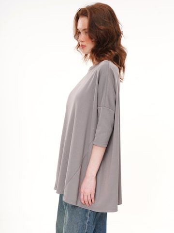 yoligex T-shirt '2 Colors Oversized Half Sleeve Longline Crew Neck Tunic Top' i grå
