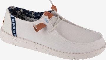 HEY DUDE Moccasin 'Hey Dude Wendy Washed' in White: front