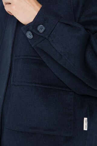 SENSES.THE LABEL Between-Season Jacket in Blue