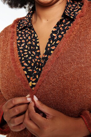 Paprika Strickjacke in Braun