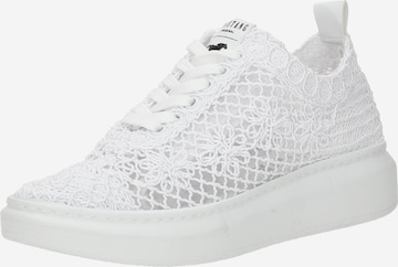 MUSTANG Sneakers in White: front