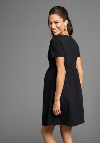 Neun Monate Kleid in Schwarz
