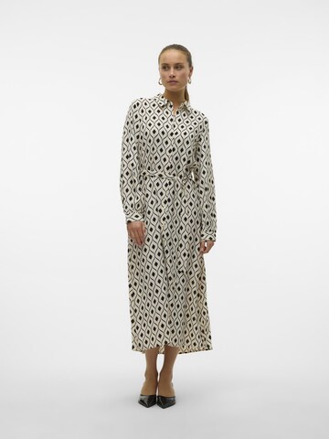 Robe-chemise 'VMVaria' VERO MODA en blanc