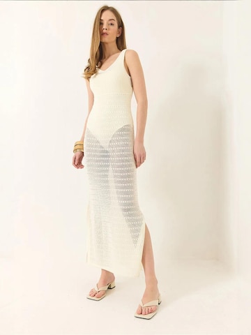 Bianco Lucci Jurk 'Midi' in Beige