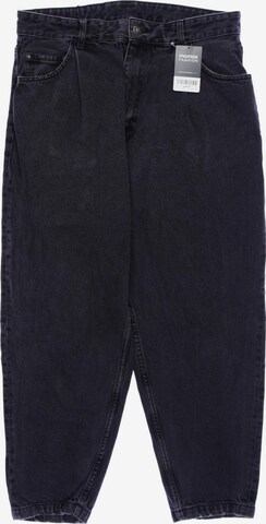 Bershka Jeans in 32-33 in Grey: front