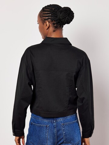 Apricot Between-Season Jacket in Black