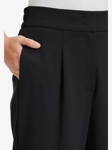 regular Pantaloni con pieghe di Betty Barclay in nero